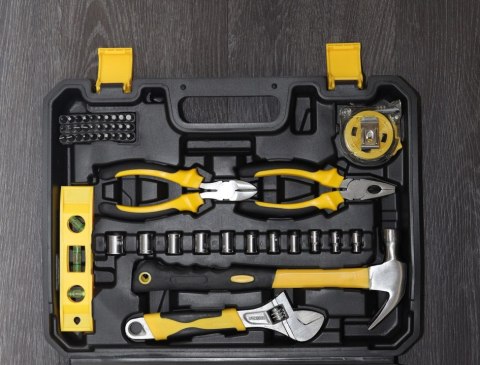 ZESTAW NARZĘDZI WALIZKA NARZĘDZIOWA 111 ELEMENTÓW KLUCZE WKRĘTAKI BITY