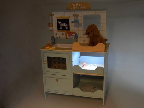 Drewniany szpital dla zwierząt Weterynarz dla dzieci piesek pluszowy ZA5939