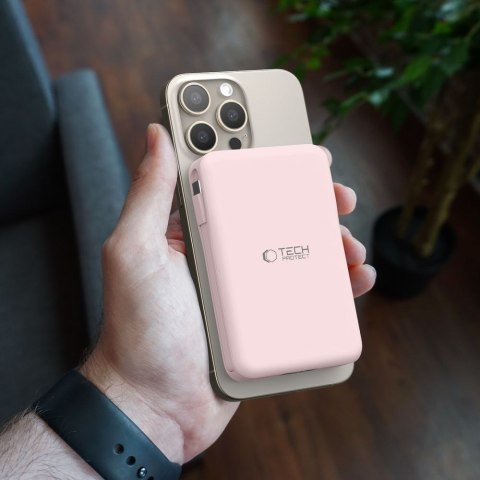 Powerbank 10000 mAh USB-A USB-C z kablami USB-C iPhone Lightning MagSafe - różowy