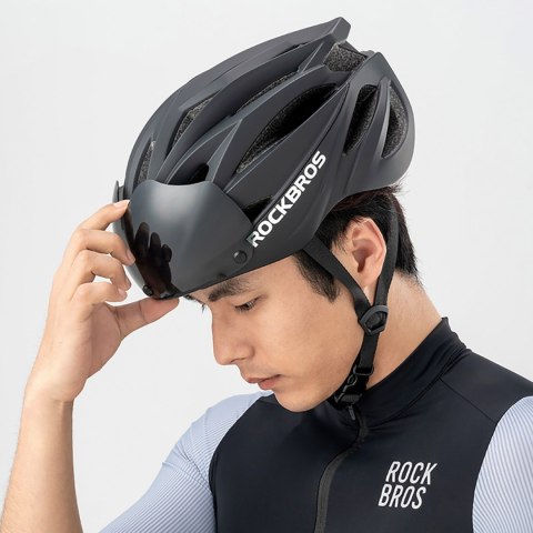 Kask rowerowy z szybką odpinanymi okularami z filtrem UV unisex - zielony