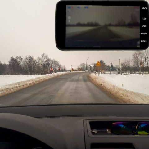 Wideorejestrator samochodowy z kamerą cofania Full HD TF