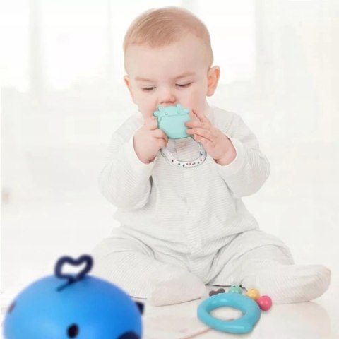 Zestaw Grzechotek i Gryzaków dla Niemowląt z Walizką Wielorybem + Suszarka 029A-2