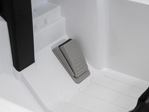 Mercedes AMG G63 dla dzieci Biały + Pilot