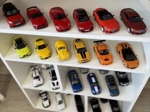 Auto metalowe policja Ford Shelby GT350 skala 1:32 światła koguty ZA4610