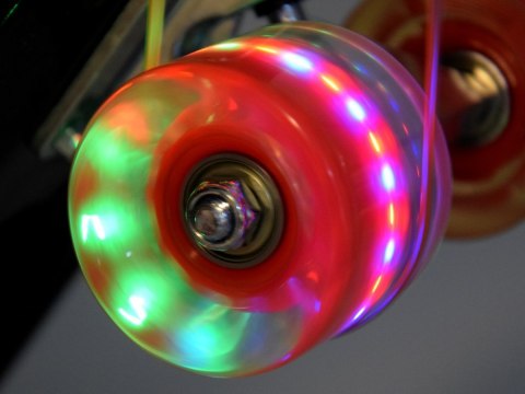 Fiszka LED Deskorolka ze Świecącymi Kółkami do jazdy w Skateparku SP0825